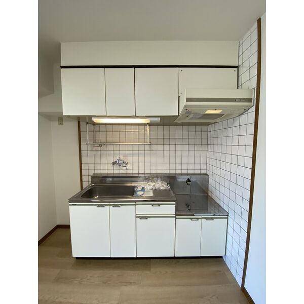 キッチン　※このお写真は同物件の別のお部屋のお写真です。現状優先