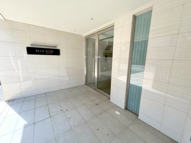 エントランス　綺麗なエントランスです。