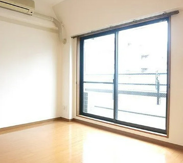 居室・リビング　※別部屋の参考写真です。