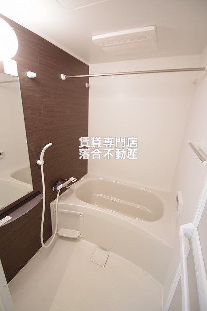 バス・シャワールーム　浴室乾燥機付き