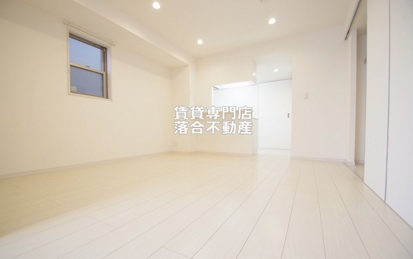 居室・リビング　綺麗でゆとりある広さのリビング♪