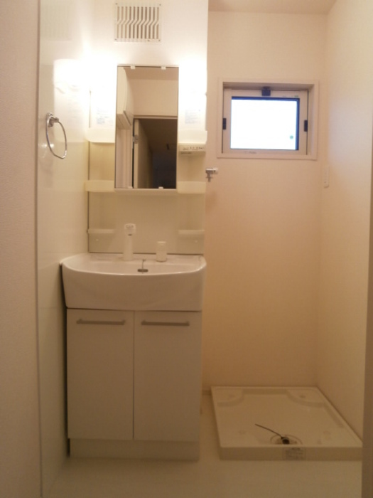 洗面設備　洗面台と洗濯機置き場