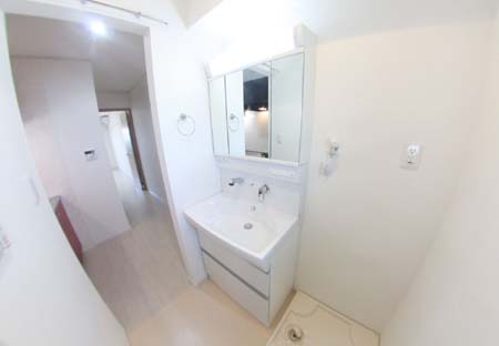 洗面設備　朝の身支度には欠かせない独立洗面化粧台