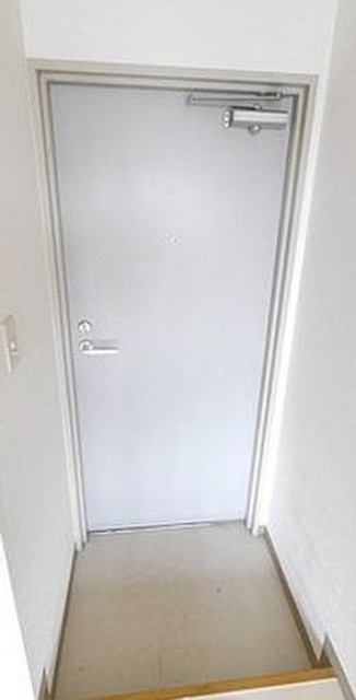玄関　別部屋同仕様タイプ