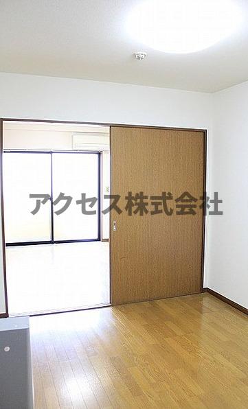 居室・リビング　※同建物別室、参考写真