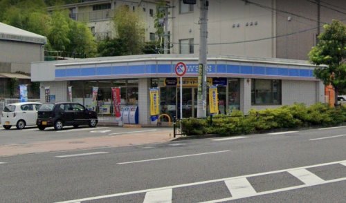 コンビニ　ローソン 長崎滑石二丁目店（コンビニ）まで504m