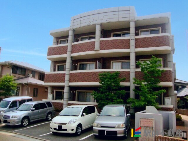 建物外観　正面からの外観です