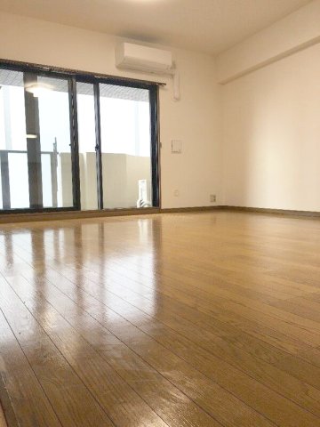 居室・リビング　ゆったり過ごせる居間です