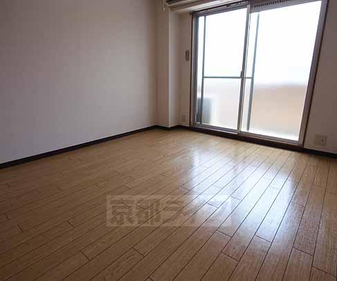 居室・リビング　広々とした部屋です。