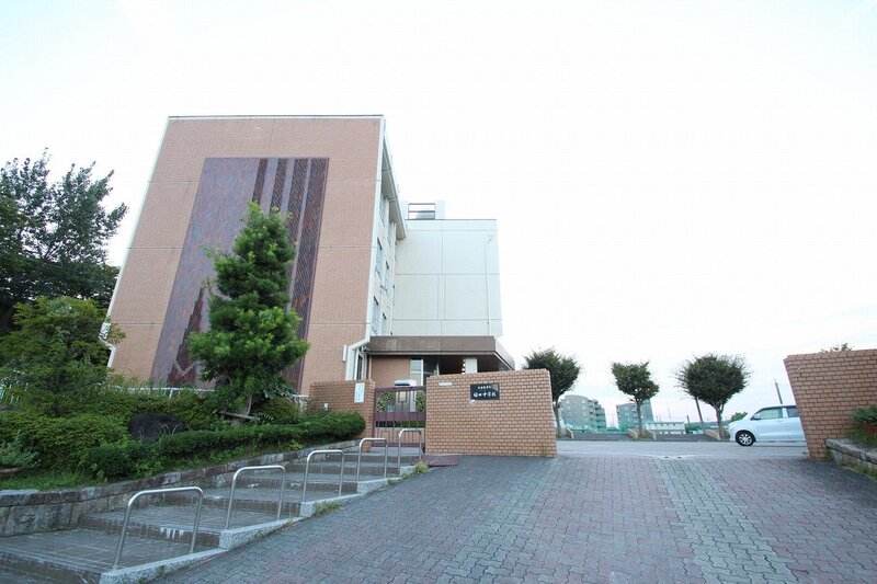 中学校　名古屋市立植田中学校（中学校）まで230m