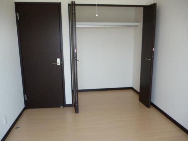 その他　同物件別室のイメージ写真を掲載しています