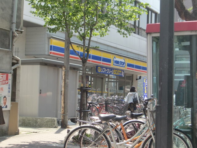 コンビニ　ミニストップ　東三国店（コンビニ）まで200m