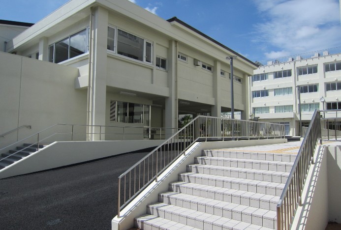 中学校　板橋第二中学校（中学校）まで264m