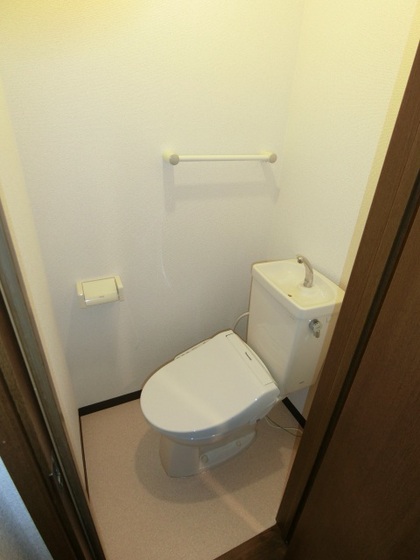 トイレ　※別部屋の写真です