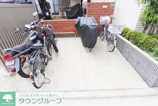 駐車場　駐車場