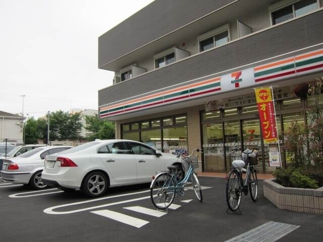 コンビニ　セブンイレブン 板橋蓮根三丁目（コンビニ）まで77m
