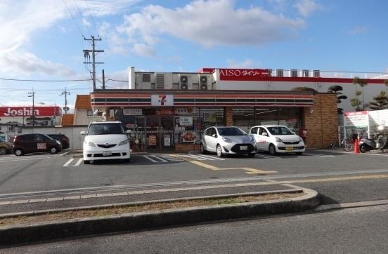 コンビニ　セブンイレブン富田林若松町西店（コンビニ）まで198m