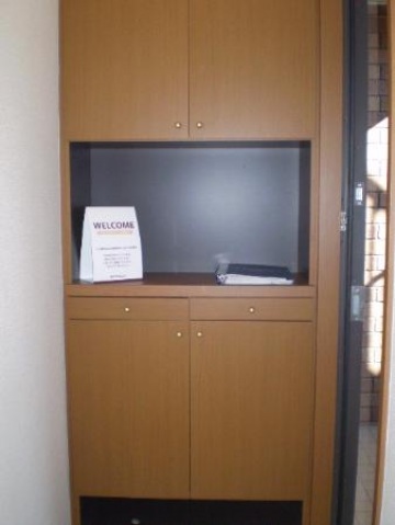 玄関　シューズボックスあります。