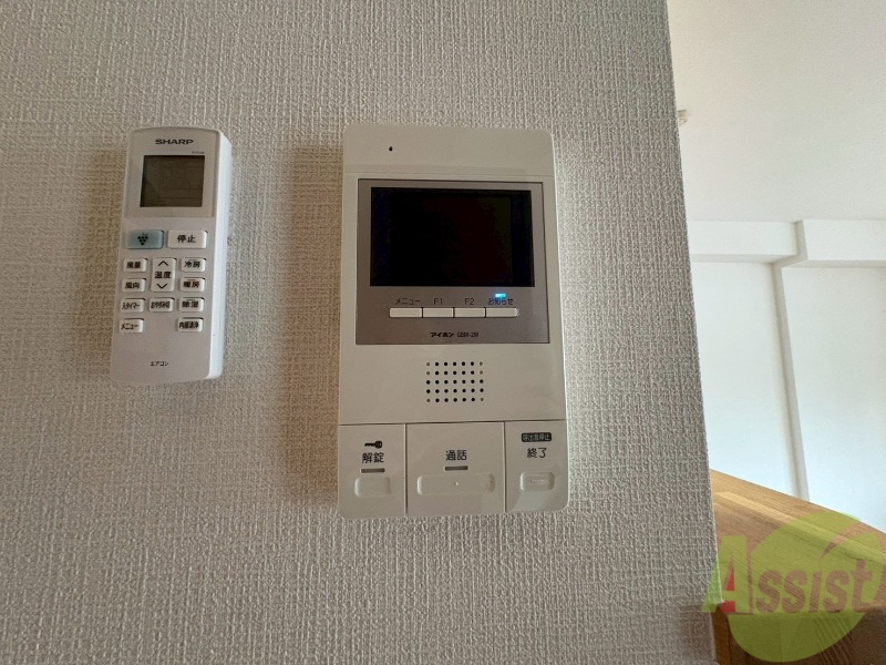 セキュリティ　ＴＶモニター付インターホンです。来客者の顔が見えるので安心！