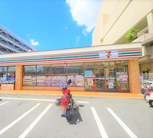 コンビニ　セブン-イレブン 東村山本町２丁目店（コンビニ）まで270m