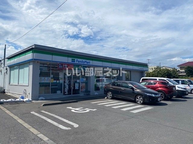 コンビニ　ファミリーマート所沢北野天神通り店（コンビニ）まで211m