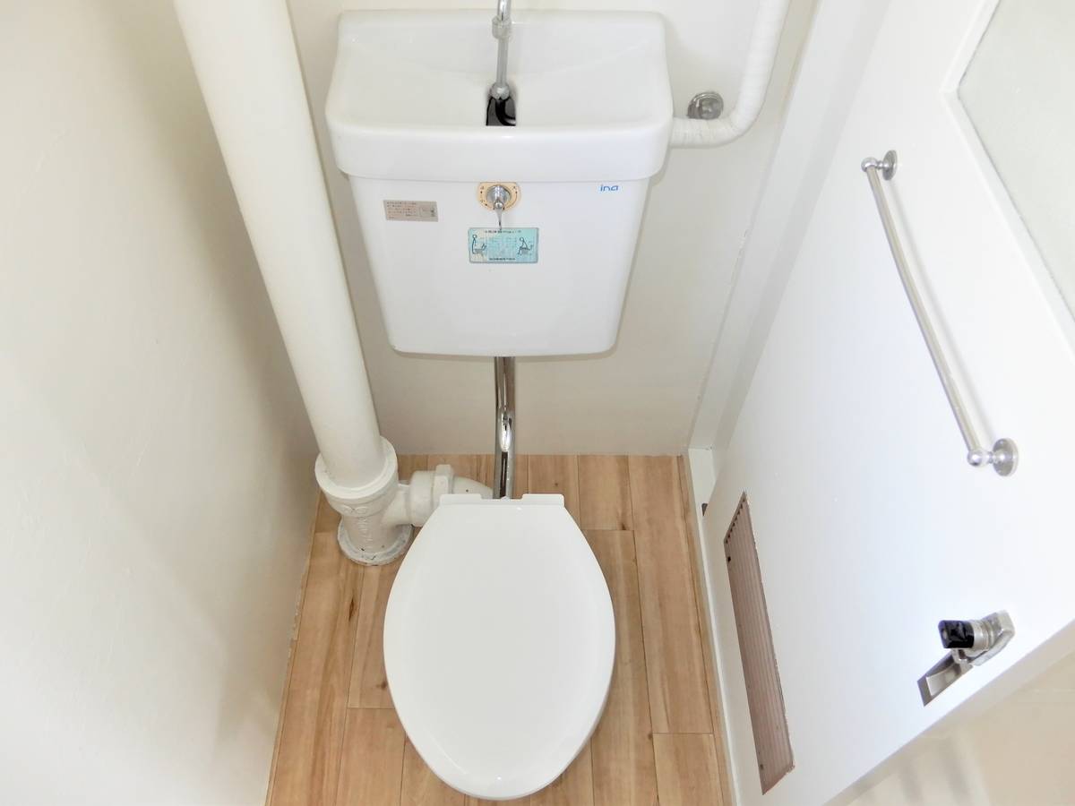 ビレッジハウス六田1号棟のトイレ写真