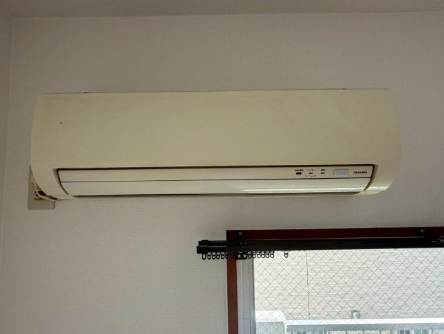 その他設備　洋室にはエアコンがついています。