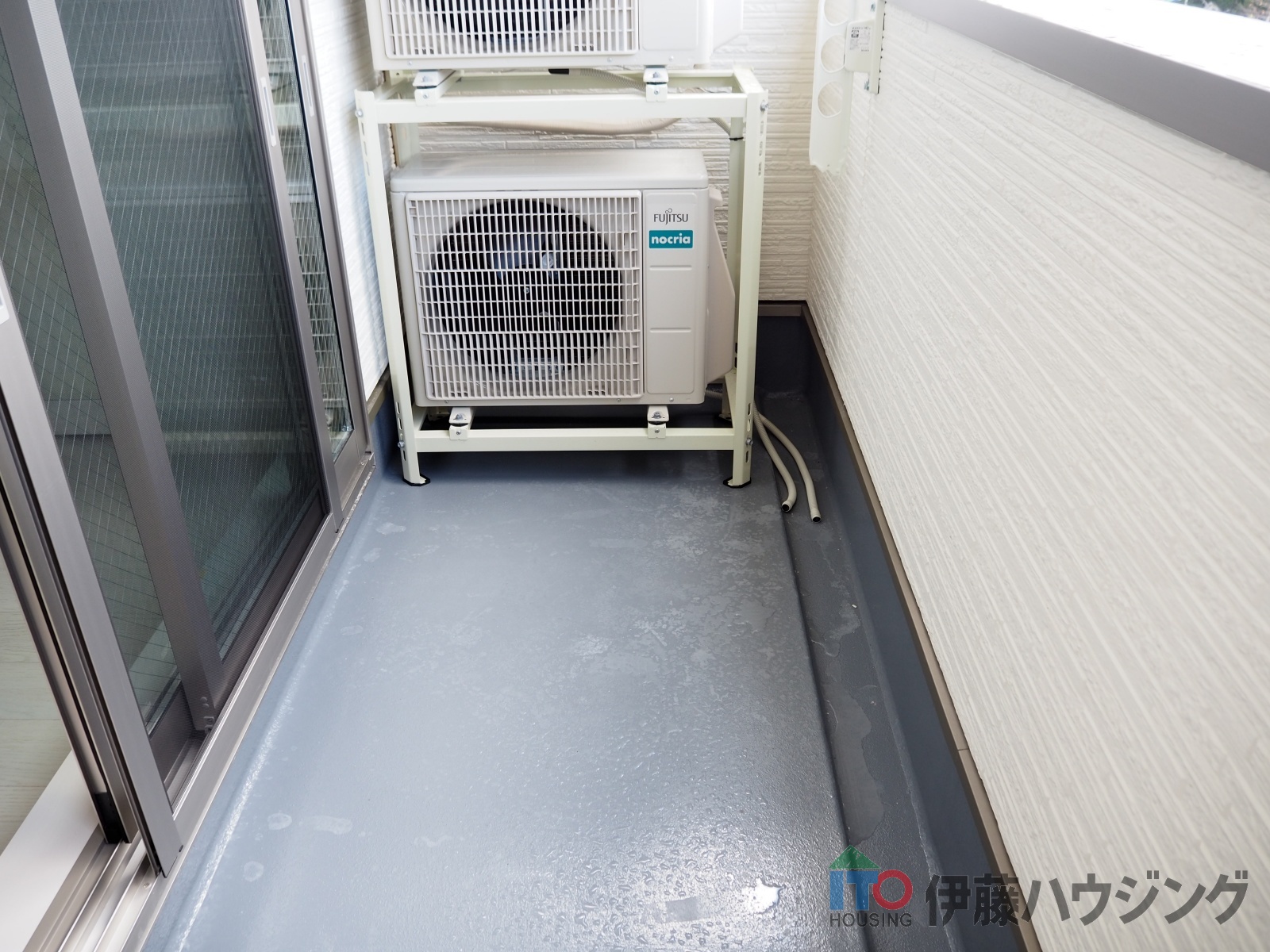 バルコニー　同間取りの別部屋の写真になります