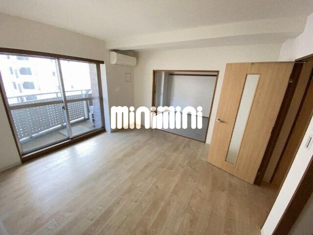 居室・リビング　別号室参考写真