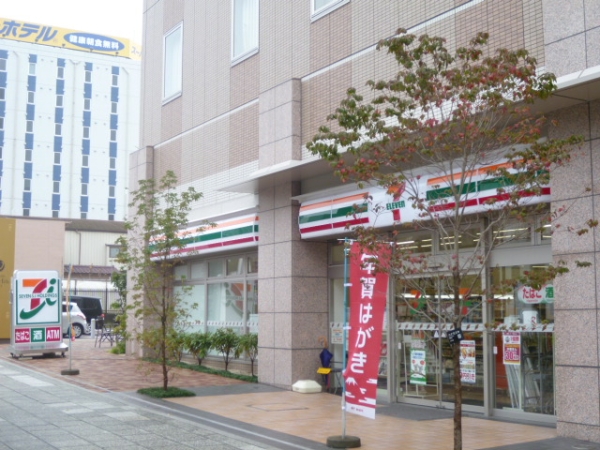 コンビニ　セブンイレブン（コンビニ）まで350m