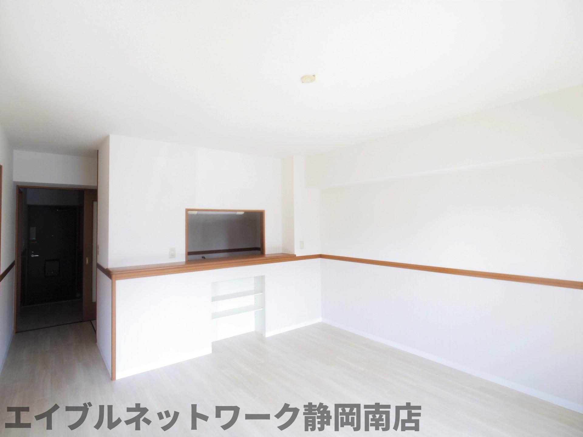 その他設備　ゆったり過ごせる居間です