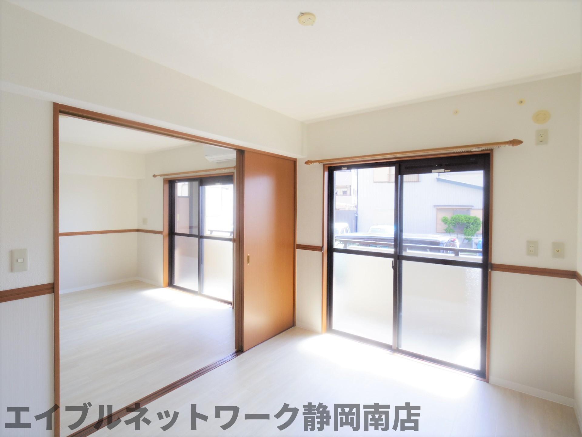その他　ゆったりとした居間です