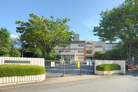 小学校　朝霞市立朝霞第四小学校（小学校）まで700m
