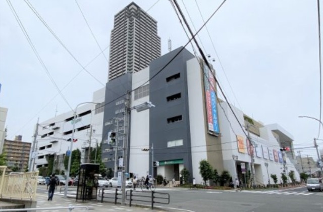 ショッピングセンター　ジーユー御影クラッセ店（ショッピングセンター）まで838m