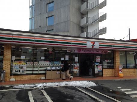 コンビニ　セブンイレブン渋谷本町店（コンビニ）まで226m