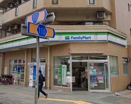 コンビニ　ファミリーマート 熱田金山南店（コンビニ）まで183m