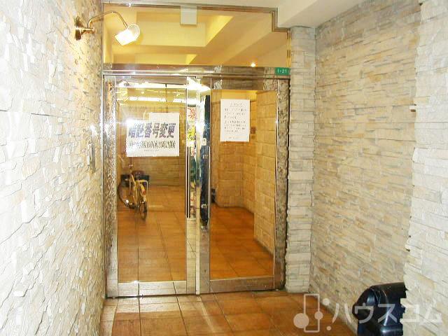 エントランス　エントランスは商店街の中にございます！