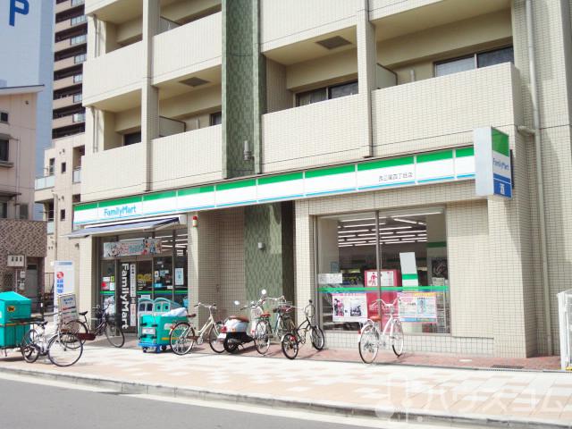 コンビニ　ファミリーマート 西三国4丁目店（コンビニ）まで270m