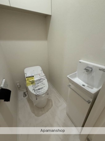 小田急線 生田駅 徒歩8分 4階建 築1年のトイレ写真