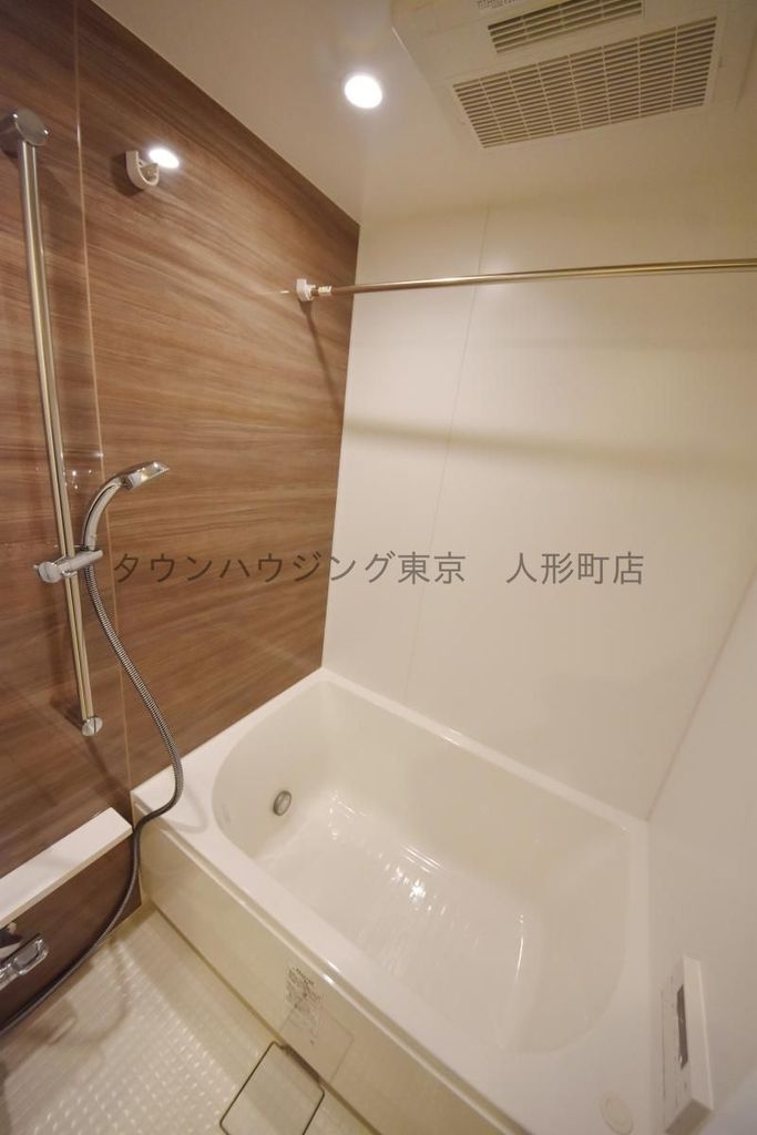 バス・シャワールーム　バス