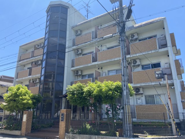 メゾン市川壱番館の外観写真