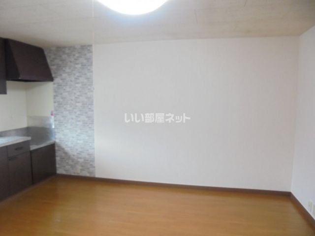 レジデンス明和Bの居間写真