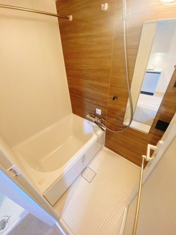 バス・シャワールーム　※別部屋の参考写真です。