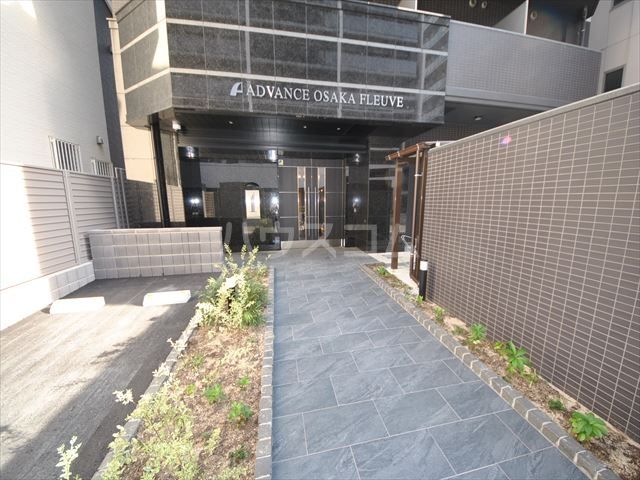 アドバンス大阪フルーヴの外観写真
