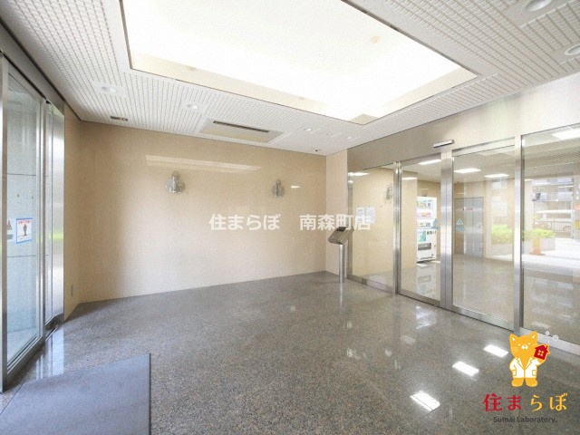 地下鉄御堂筋線 東三国駅 徒歩5分 14階建 築26年の外観写真