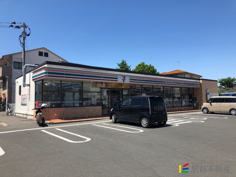 コンビニ　セブンイレブン　大川榎津店（コンビニ）まで400m