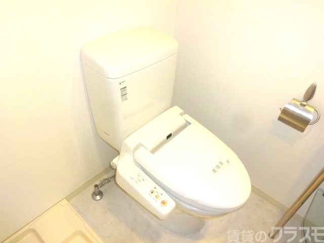 トイレ　温水洗浄便座です！