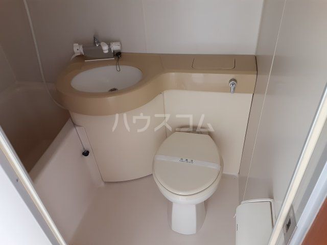 【茅ヶ崎市幸町のアパートのトイレ】