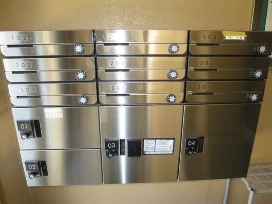 その他設備　専用メールボックスと宅配ロッカーあり