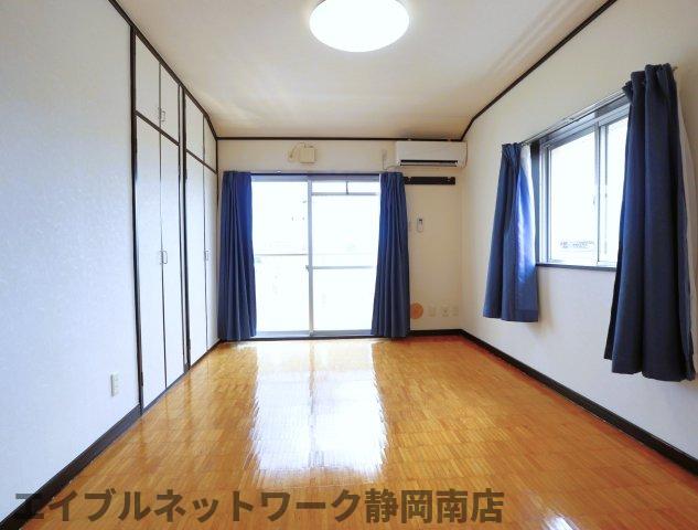 居室・リビング　使いやすい居間です